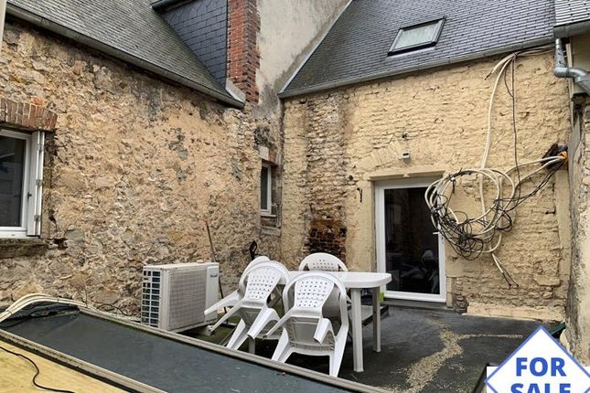 Thumbnail Town house for sale in Sees, Basse-Normandie, 61500, France