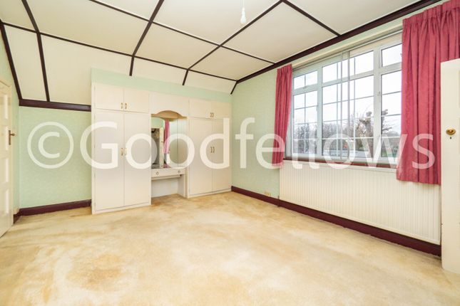 23,, Tudor Close, Sutton photo 5