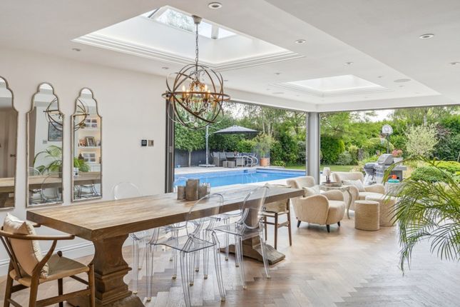10 Mill Lane, Gerrards Cross photo 4