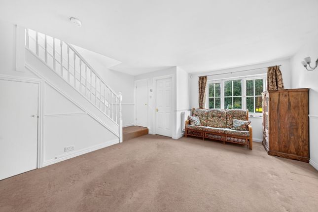 78, Kensington Way, Borehamwood photo 2