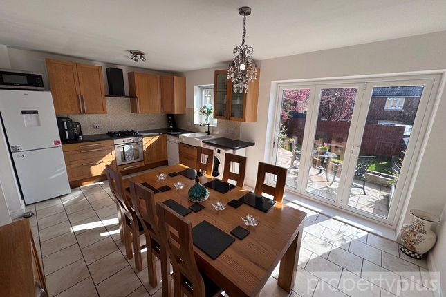 4, Cedar Way, Rhondda Cynon Taff photo 2