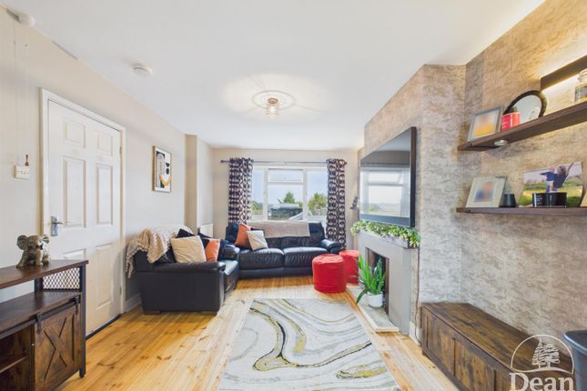 7, Parragate, Cinderford photo 2
