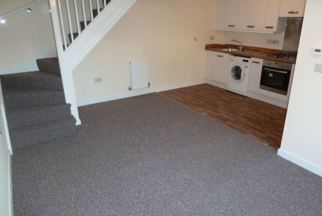 24, Chandlers Close, Chorley photo 3