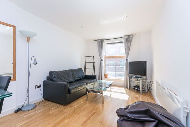Thumbnail Flat to rent in Chapter Street, London