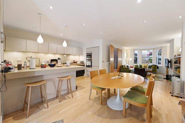 15, Glazbury Road, London photo 3