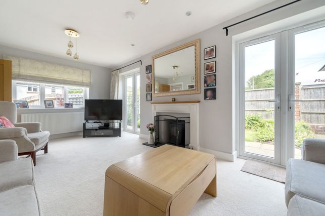 19 Sherwood Close, Liss photo 2