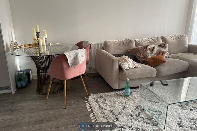 Flat, The Ridgeway Medawar Drive, London photo 2