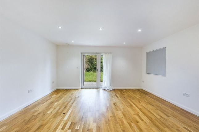 Grover Gardens, Romford photo 3