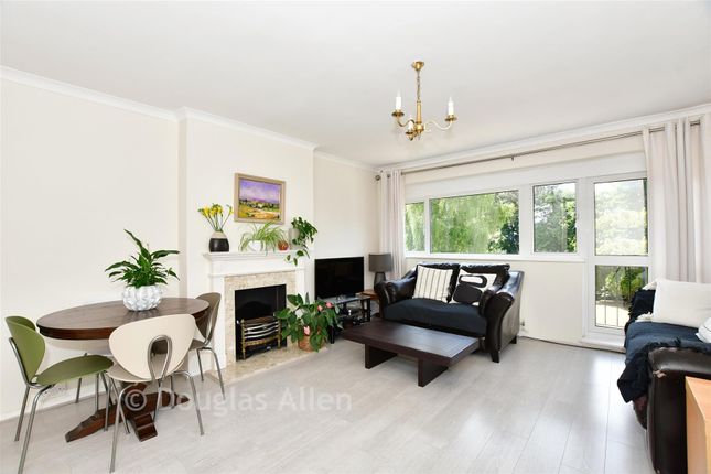 Pine View Manor, Hartland Road, Epping photo 3