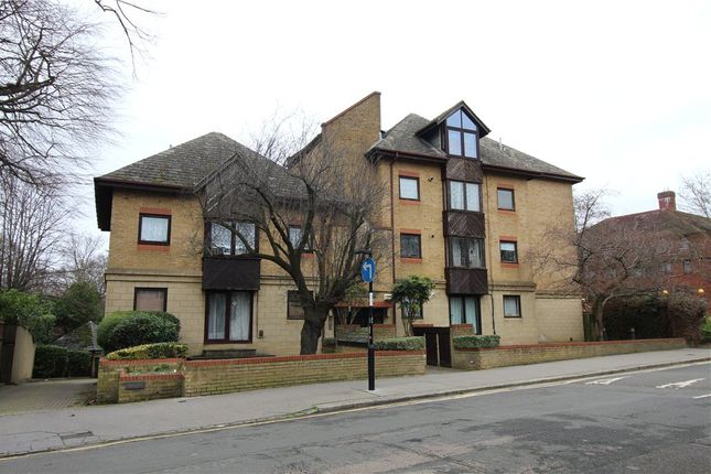 Thumbnail Flat to rent in Park Hill Rise, Croydon