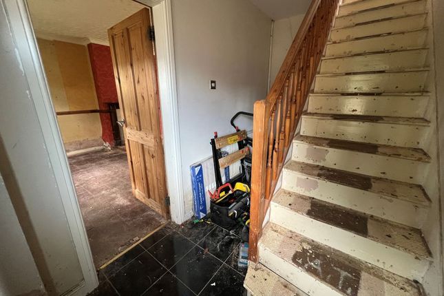 10, St. Nicholas Estate, Atherstone photo 2