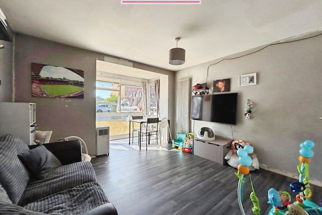 Winton Court, 25,Flat 1, Goldsel Road, Swanley photo 3