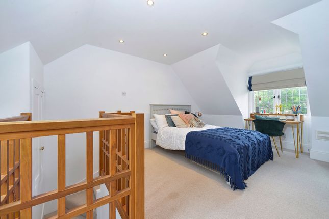 12 Hazelbank Cottages The Street, Cranleigh photo 5