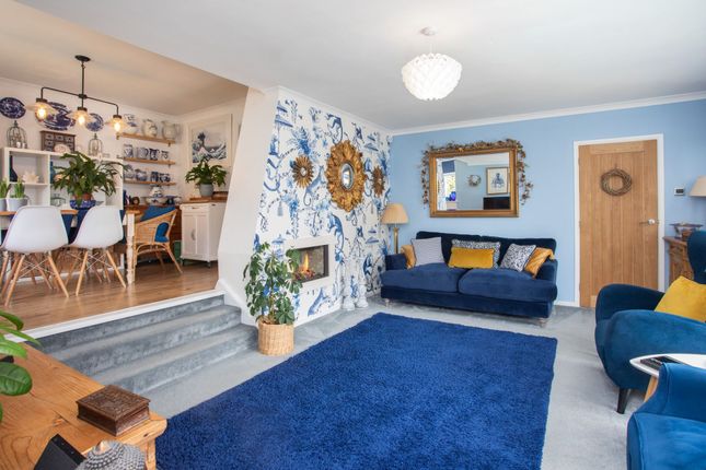 61 Radnor Cliff, Folkestone photo 2