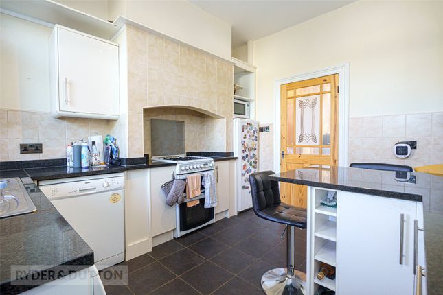 34, New Hey Road, West Yorkshire photo 4