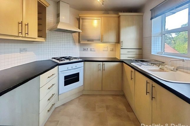 3, Millfields Court, Stourport-on-Severn photo 4