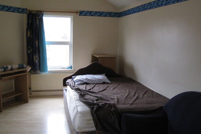 Flat 4, 88 Knight's Hill, Se27 0Jd