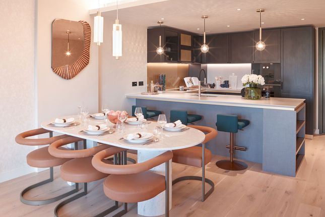 Flat J5.1, 39, Chelsea Waterfront, London photo 2