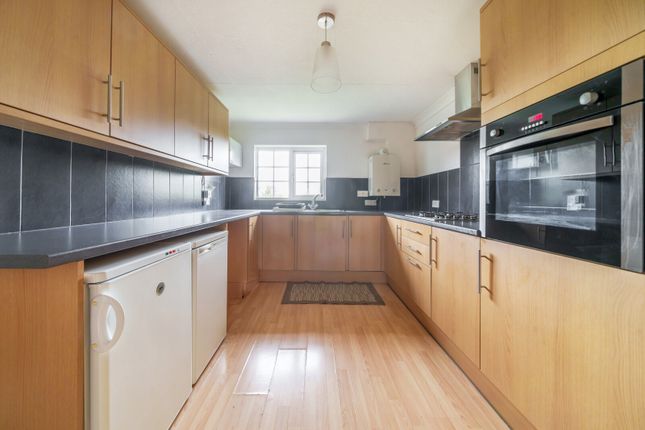 Flat for sale in Shortheath Road, Farnham