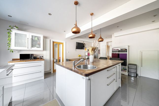 4, Grovelands Road, Purley photo 3