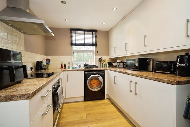 15, Green Lane, Doncaster photo 3