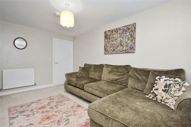 8, Rutland Way, Leeds photo 3