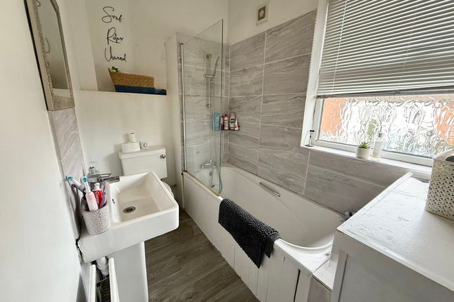 65a, Leighton Road, Wing photo 4
