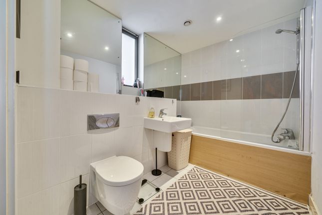 Flat 68, Steamship House, 68, Steamship House, Somerset photo 3