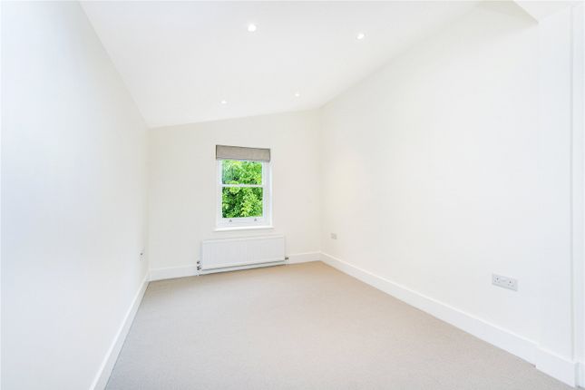 Flat to rent in Dymock Street, Fulham