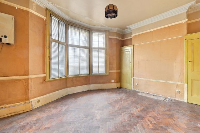 Flat 12,, Warwick Mansions, Kensington & Chelsea photo 4