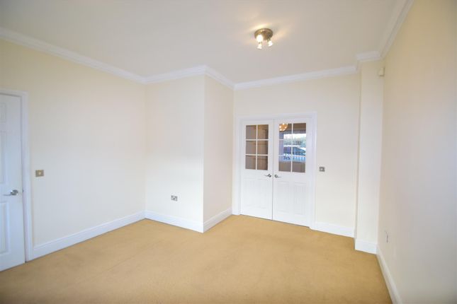 59, Featherstone Grove, Newcastle Upon Tyne photo 5