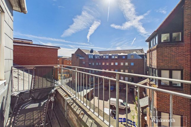 Flat 15,, Il-Libro Court, Reading photo 4