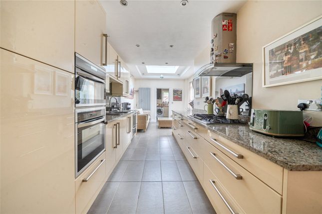 13, Rosebery Gardens, Ealing photo 4