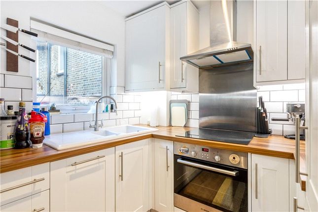 Flat for sale in Spencer Mews, Stockwell, London
