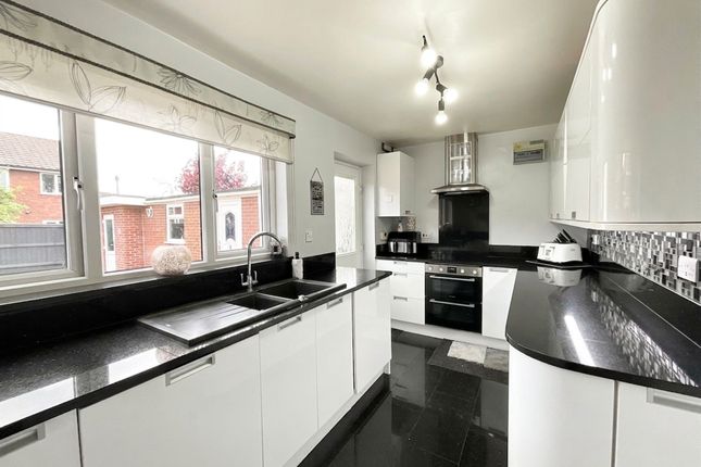19 Melville Court, Newcastle photo 3