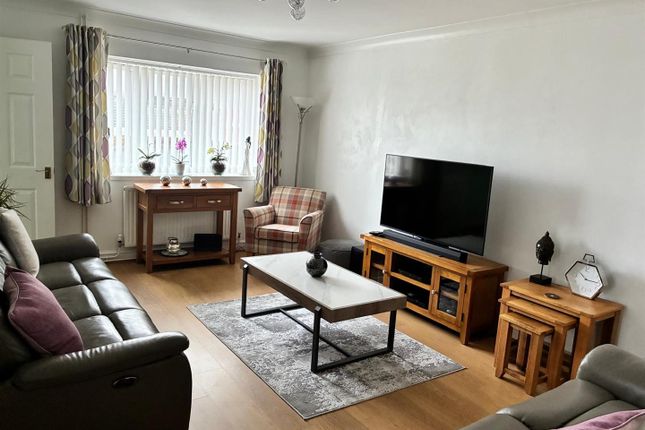 75, Maes Yr Haf, Ammanford photo 3