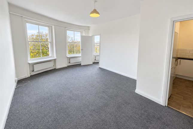 Flat 4 (FFF) 13, Vernon Terrace, Brighton photo 2