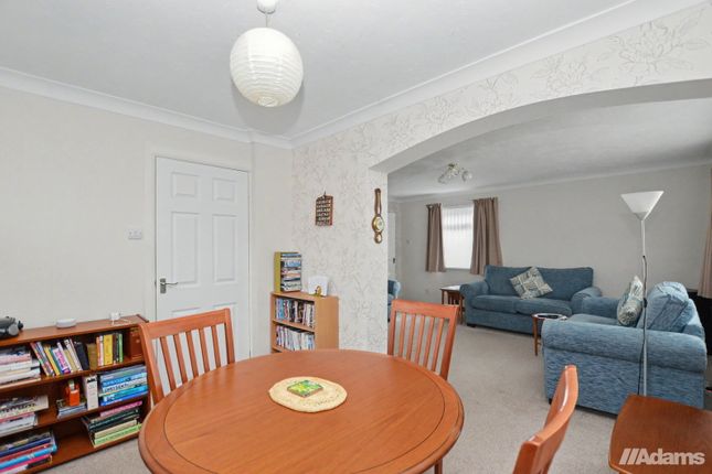 2, Buttermere Grove, Runcorn photo 4
