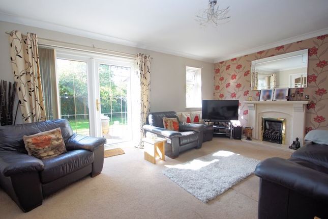 145, Cuckoo Lane, Fareham photo 4