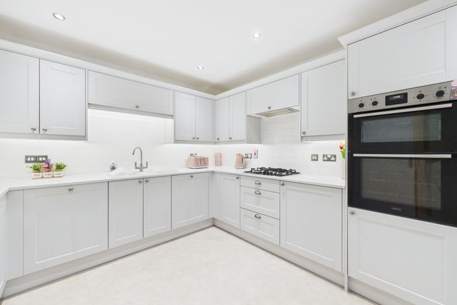 39 Chedington Avenue, Nottingham photo 3