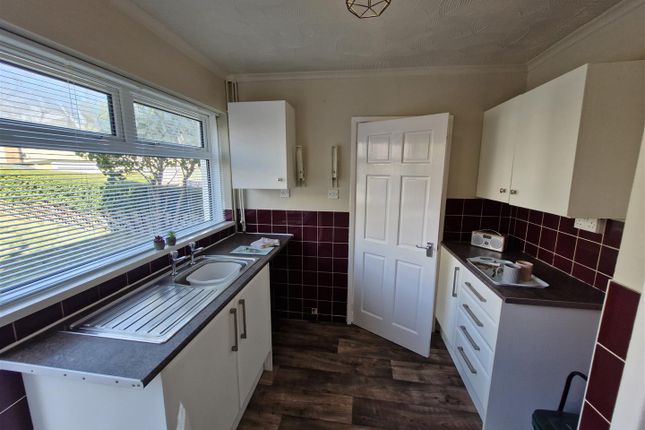 10, St. Julians Court, Caerphilly photo 4