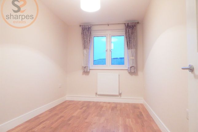 15 Tintern Close, London photo 4