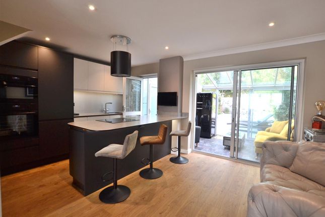 9, Nash Close, Farnborough photo 4