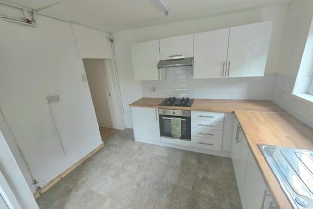40 Gilbert Street, Barry photo 2