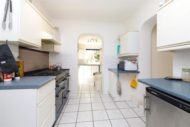 147, Leybourne Road, Hillingdon photo 2