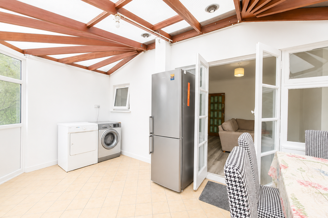 30, Pinglestone Close, West Drayton photo 5