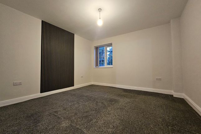 Flat 1, 82a, Sandwell Road, BIRMINGHAM photo 3