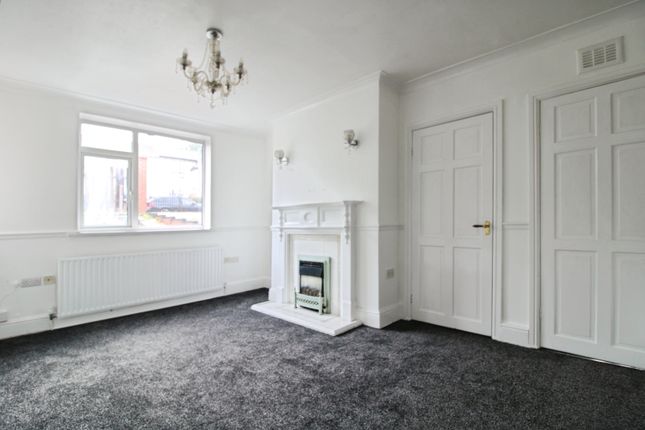 12, Overdale Road, Nottingham photo 2