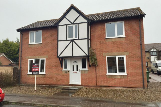 Thumbnail Detached House To Rent In Cotman Drivedwell Great Yarmouth Thumbnail Detached House To Rent In Cotman Drivedwell Great Yarmouth