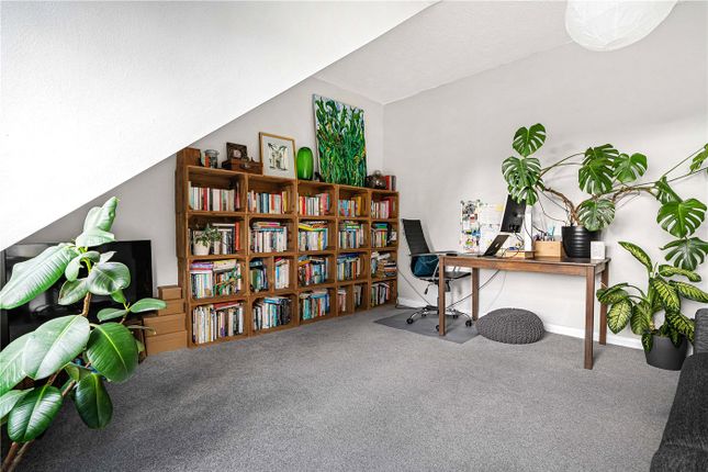Priory Avenue, London photo 4